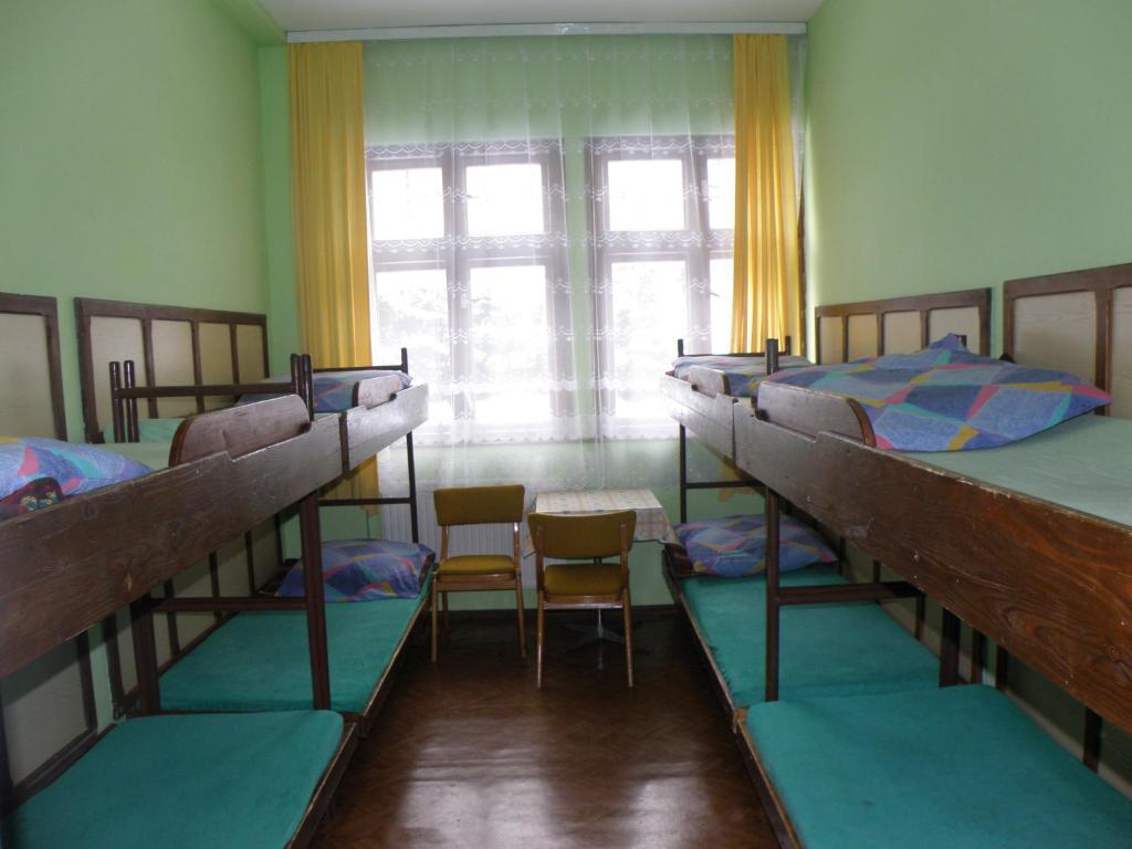 Szkolne Schronisko Mlodziezowe Zloty Widok Hostel Piechowice  Phòng bức ảnh