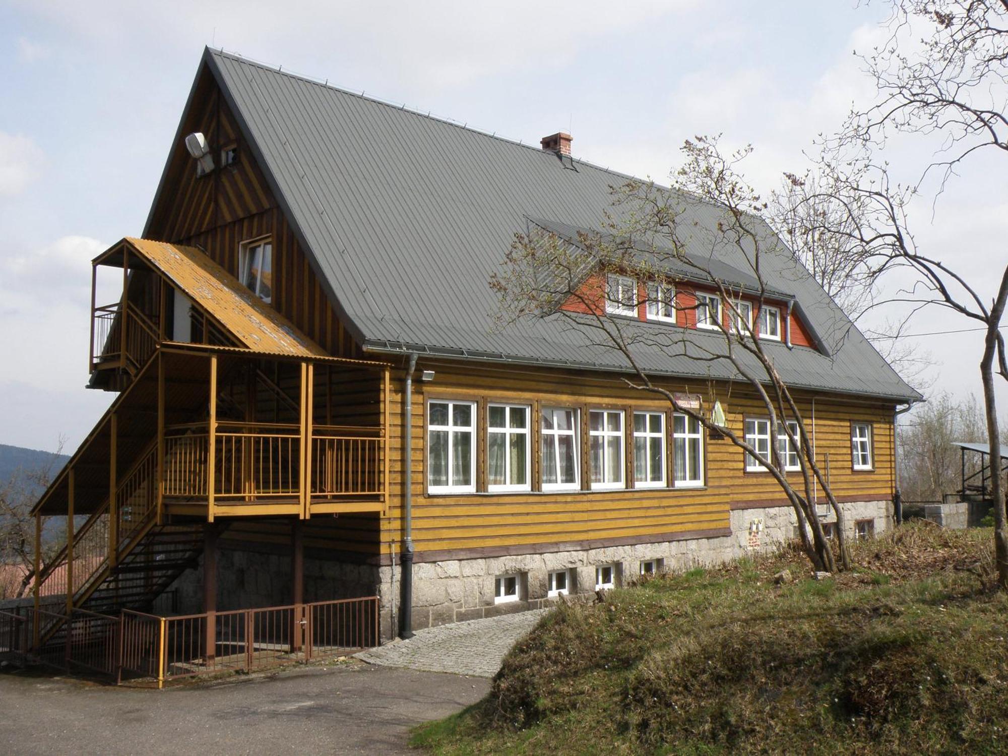 Szkolne Schronisko Mlodziezowe Zloty Widok Hostel Piechowice  Ngoại thất bức ảnh